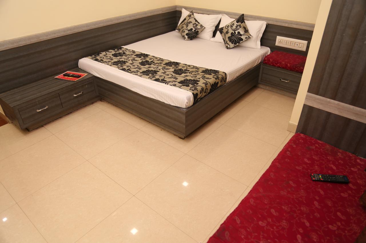 Hotel Heena Plaza Abu Road Exterior photo